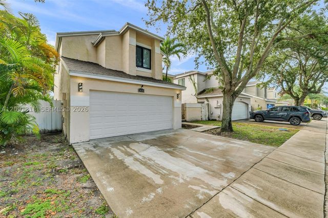 2836 W River Run Cir W, Miramar, FL 33025