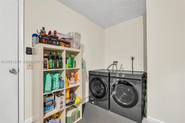 2836 W River Run Cir W, Miramar, FL 33025