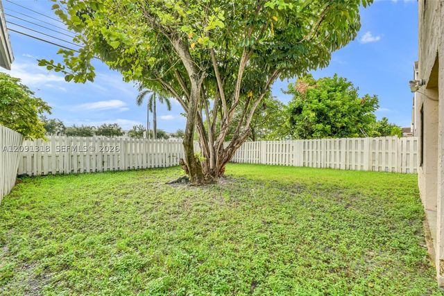2836 W River Run Cir W, Miramar, FL 33025