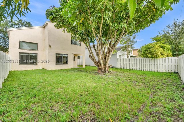 2836 W River Run Cir W, Miramar, FL 33025