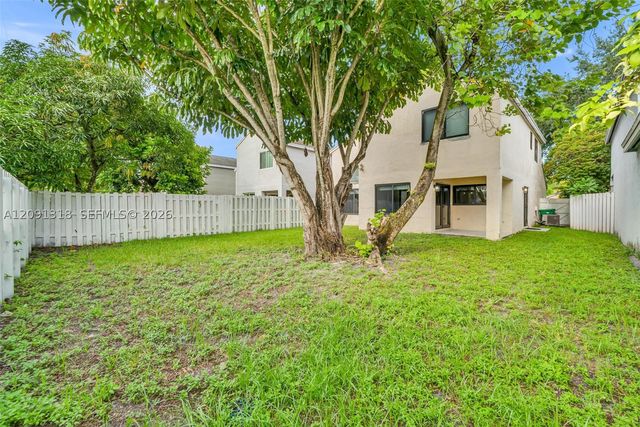 2836 W River Run Cir W, Miramar, FL 33025