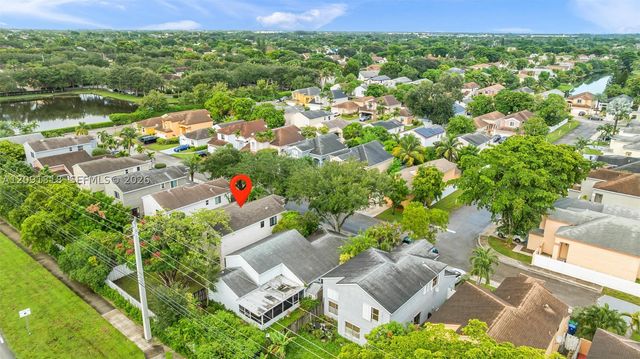 2836 W River Run Cir W, Miramar, FL 33025