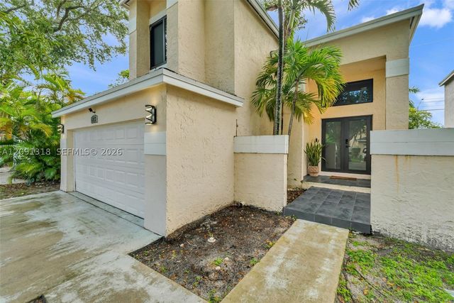 2836 W River Run Cir W, Miramar, FL 33025