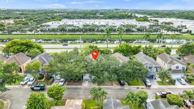 2836 W River Run Cir W, Miramar, FL 33025