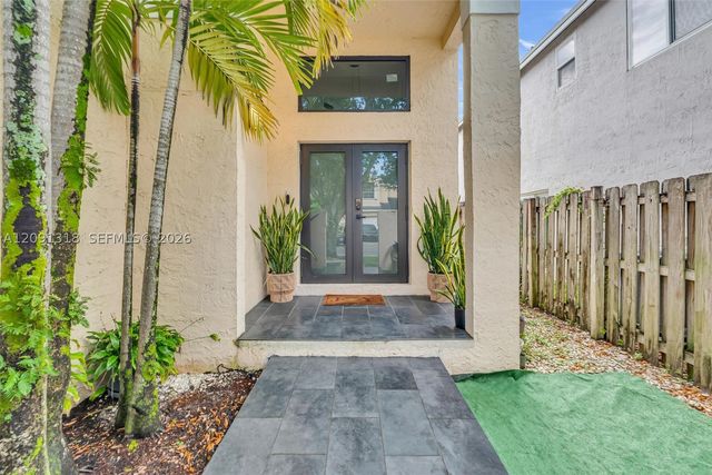 2836 W River Run Cir W, Miramar, FL 33025