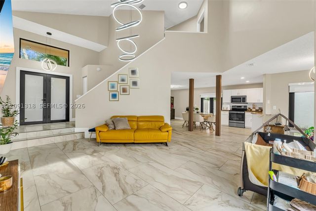 2836 W River Run Cir W, Miramar, FL 33025