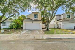2836 W River Run Cir W, Miramar, FL 33025