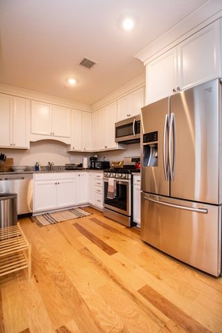 1008 Tremont St 7, Boston, MA 02120