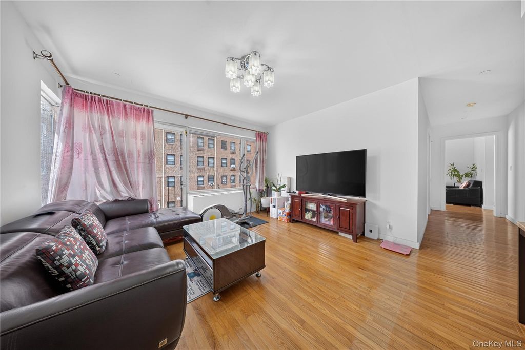 71-28 163rd Street 2A, Fresh Meadows, NY 11365 — photo 3