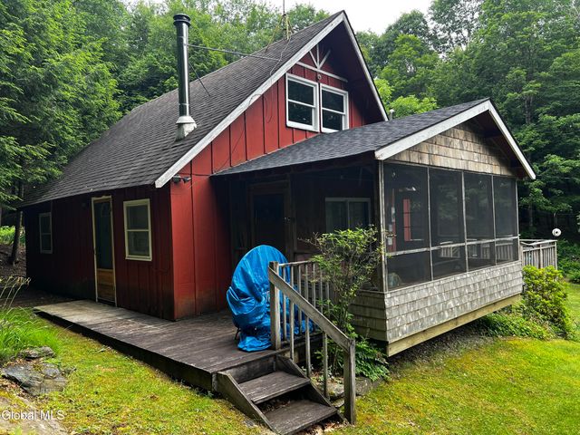 30 Forest Lake Way, Granville, NY 12832