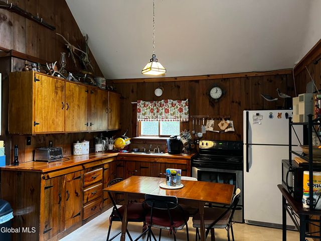 30 Forest Lake Way, Granville, NY 12832