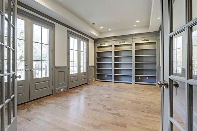 1909 Revere Street, Houston, TX 77019