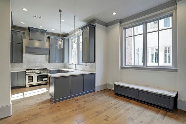 1909 Revere Street, Houston, TX 77019