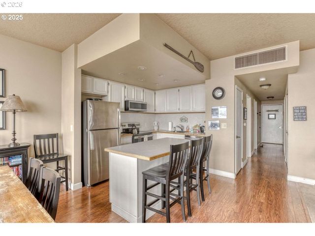 475 S PROM 518, Seaside, OR 97138