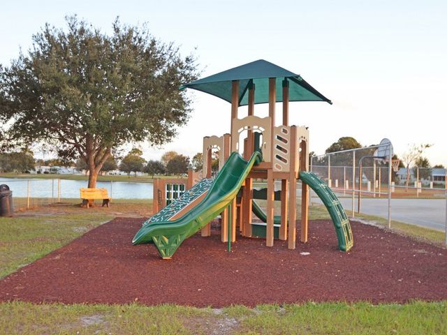 610 Royal Tern Drive, Sebastian, FL 32976