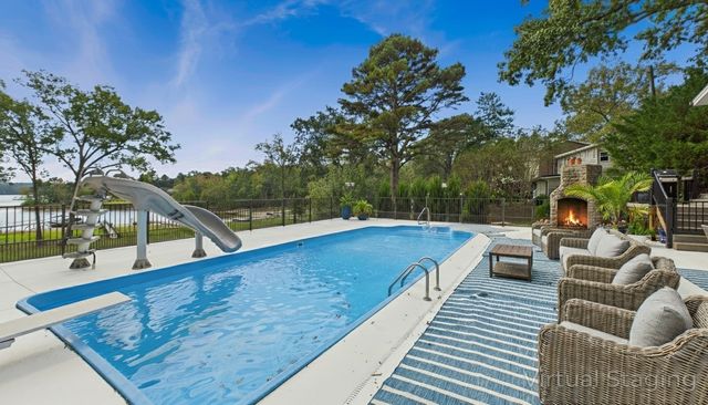 188 Trout Dr, Murray, KY 42071