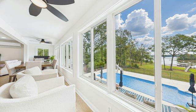 188 Trout Dr, Murray, KY 42071