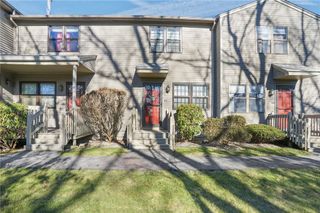 407 Pinewood Drive, Smithfield, RI 02917
