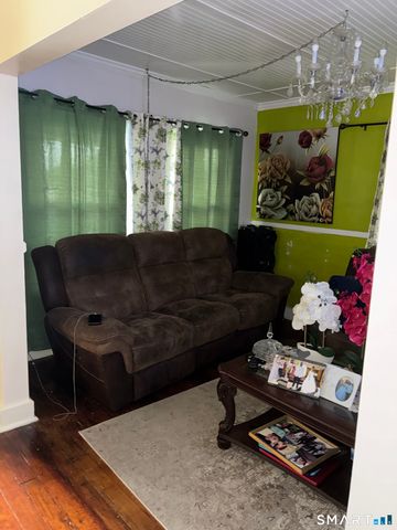 290 Soundview Avenue, Stratford, CT 06615