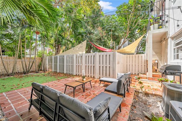 426 NE 26th St 1, Miami, FL 33137