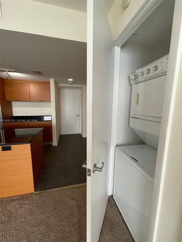 50 Biscayne Blvd 2205, Miami, FL 33132