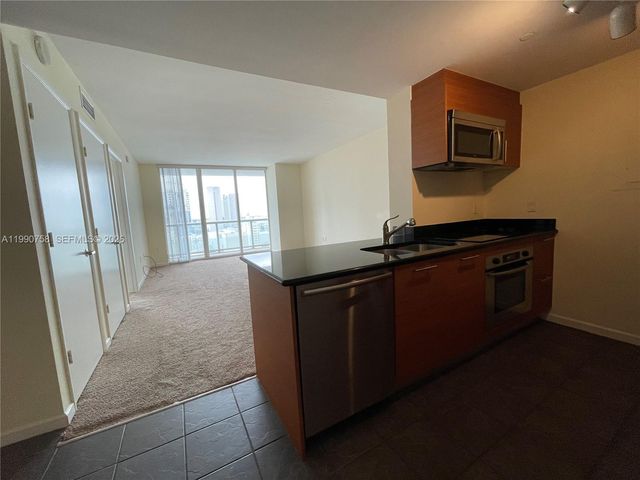 50 Biscayne Blvd 2205, Miami, FL 33132