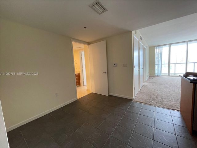 50 Biscayne Blvd 2205, Miami, FL 33132