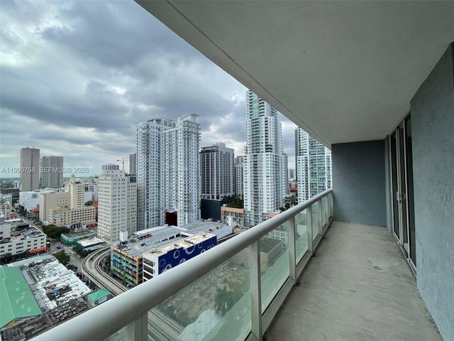 50 Biscayne Blvd 2205, Miami, FL 33132