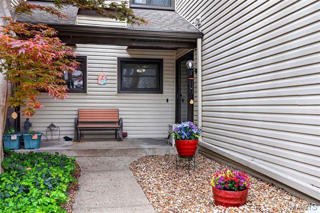 1843 Tawny Ash Drive, St Louis, MO 63146