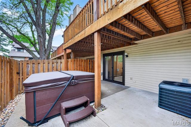 1843 Tawny Ash Drive, St Louis, MO 63146