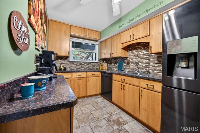 1843 Tawny Ash Drive, St Louis, MO 63146