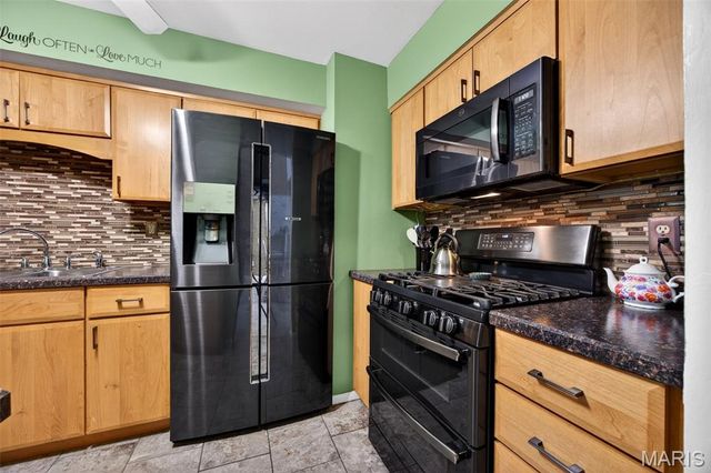 1843 Tawny Ash Drive, St Louis, MO 63146