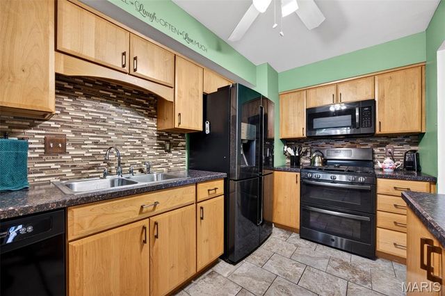 1843 Tawny Ash Drive, St Louis, MO 63146