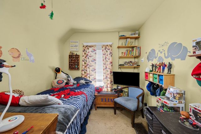 249 W 30th Street, Davenport, IA 52803