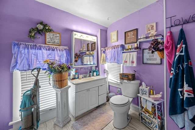 249 W 30th Street, Davenport, IA 52803