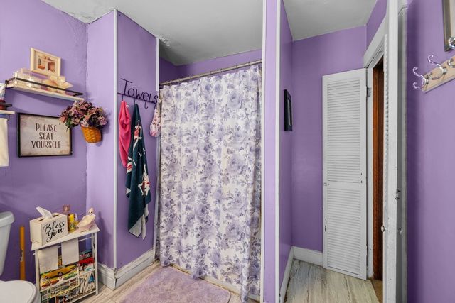 249 W 30th Street, Davenport, IA 52803
