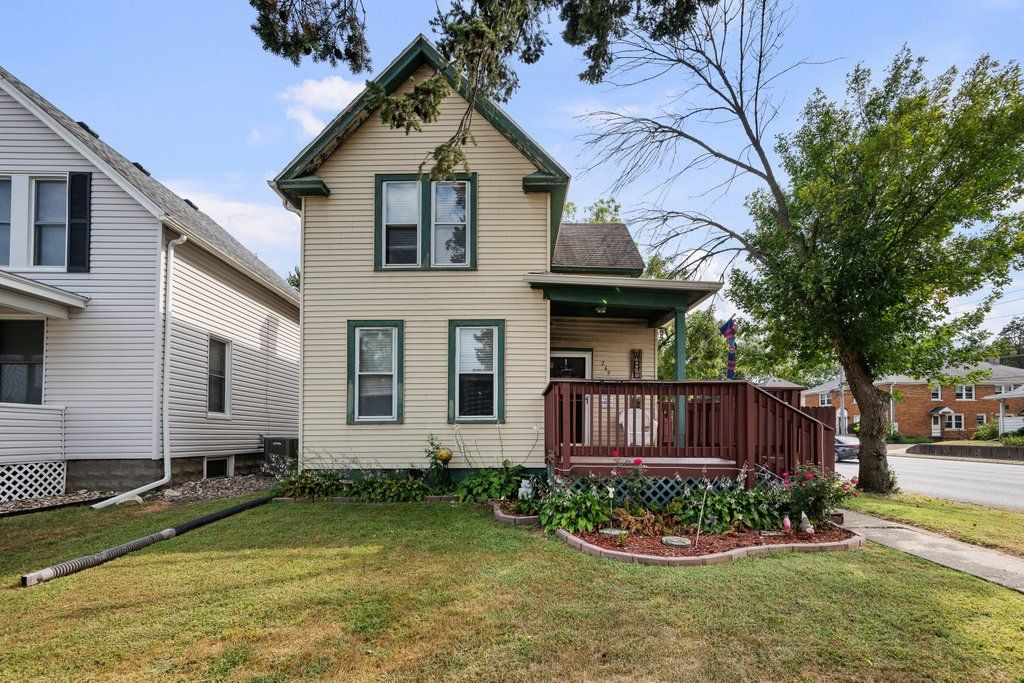 249 W 30th Street, Davenport, IA 52803