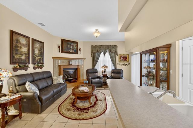 2316 WALDEN PLACE N, Plant City, FL 33566