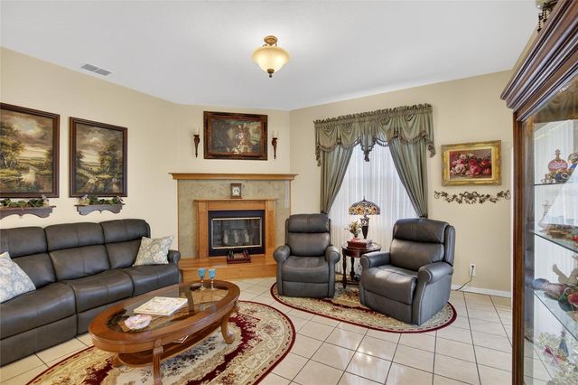 2316 WALDEN PLACE N, Plant City, FL 33566