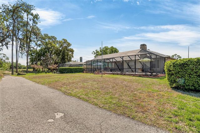 2316 WALDEN PLACE N, Plant City, FL 33566