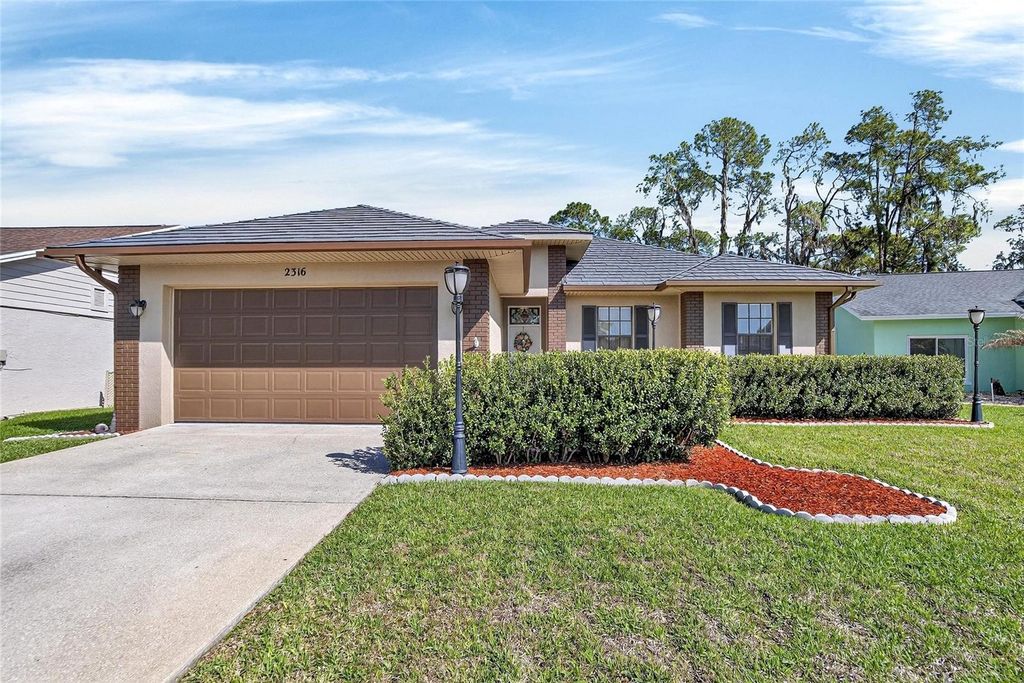 2316 WALDEN PLACE N, Plant City, FL 33566