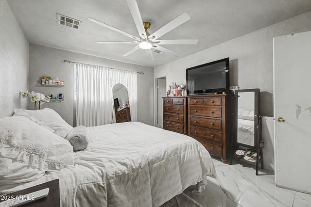 3201 W WILLOW Avenue, Phoenix, AZ 85029