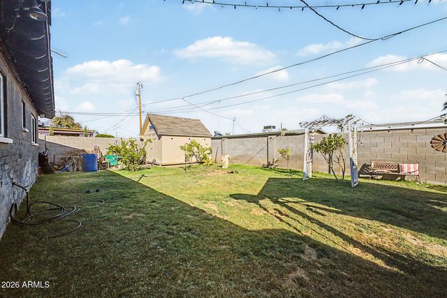 3201 W WILLOW Avenue, Phoenix, AZ 85029