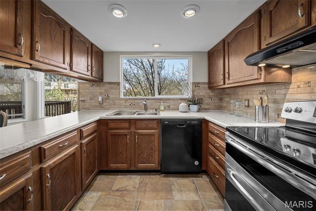 643 Nanceen Court, Ballwin, MO 63021