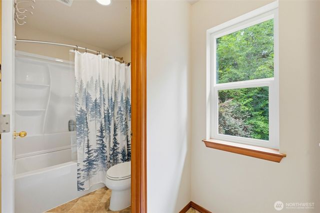 8345 NE 360th Street, Hansville, WA 98340