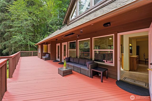 8345 NE 360th Street, Hansville, WA 98340