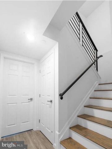 917 N 43RD ST, Philadelphia, PA 19104