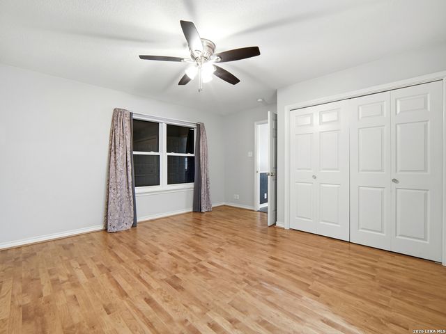 659 MEADOW ARBOR LN, Universal City, TX 78148