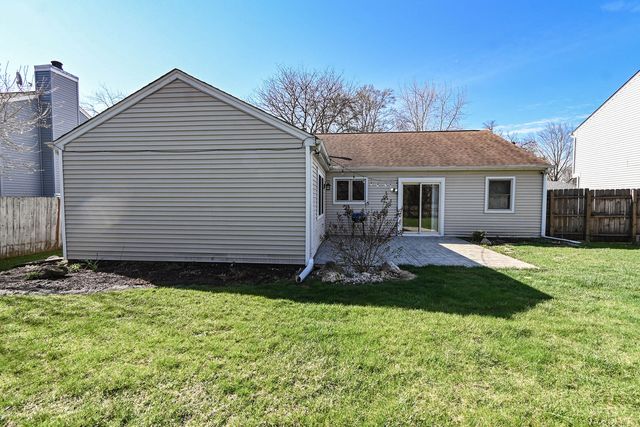 5150 Winona Lane, Gurnee, IL 60031