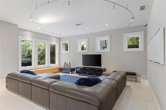 4915 Northway Drive NE, Sandy Springs, GA 30342